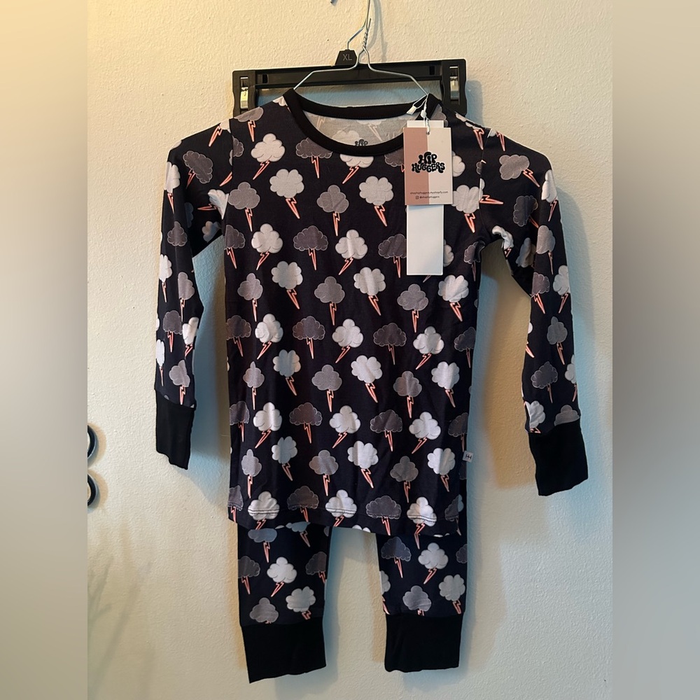 Hip Huggers Brand Black and White Bamboo Pajama Set Soft and Stylish Sleepwear